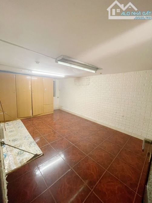 CHUNG CƯ TRẦN HƯNG ĐẠO ,Q.5 -THANG BỘ - CÓ SỔ - 45M2  - CHỈ 2.5 TỶ. - 2