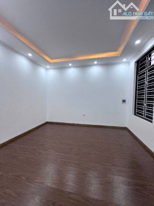 Bán Gấp Nhà 4T Hữu Hoà , 3,7ty , 30M2,đường 3,5m, kd đỉnh , gần chợ trường , uỷ ban - 2
