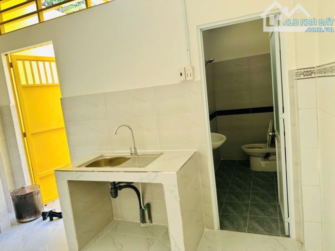 HÓC MÔN, BÁN NHÀ MẶT TIỀN BÙI CÔNG TRỪNG, DT 4x30m NGAY CHỢ GIÁ 4.25 TỶ - 2