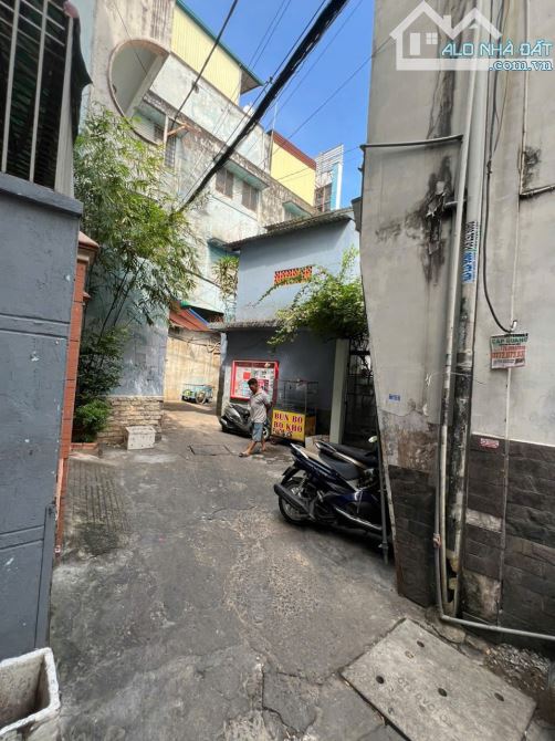 Bán nhà đẹp, cách 10m đến MT Tùng Thiện Vương P13-Q8 - 2