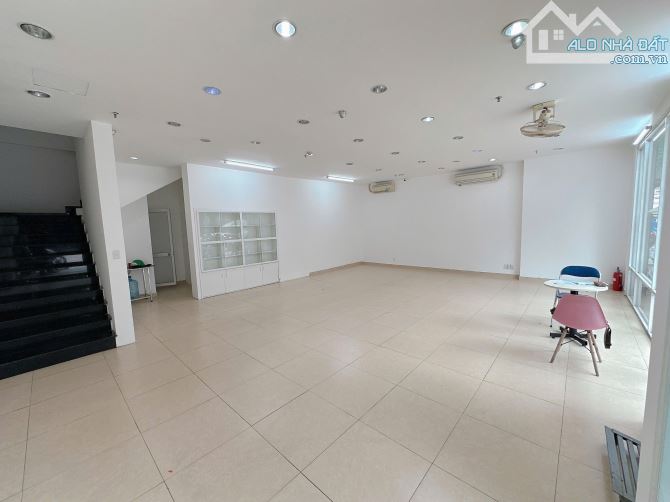 ĐỊNH CƯ-  CẦN BÁN MẶT TIỀN DOANH-NGAY CĂN HỘ Carillon - HOÀNG HOA THÁM- NGANG 9.2x 9.5 - 2