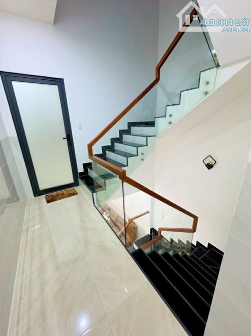 BÁN NHÀ ĐẸP Ở LIỀN GẦN MẶT TIỀN HẬU GIANG VIEW SÔNG THOÁNG MÁT 4TẦNG 56M2 GIÁ 6.X TỶ - 2