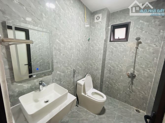 Bán nhà Vĩnh Hưng 5 tầng xây mới, phân lô 2 mặt ngõ thoáng sáng, vị trí đẹp, 35m2 6.95 tỷ - 2