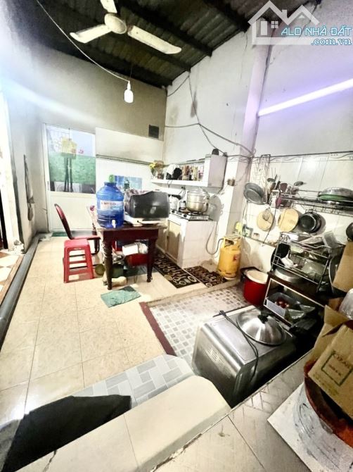 Bán nhà Cấp 4 - 81m2 (4 x 20)m - Hẻm xe tải 5m Đường Đô Đốc Long - 2