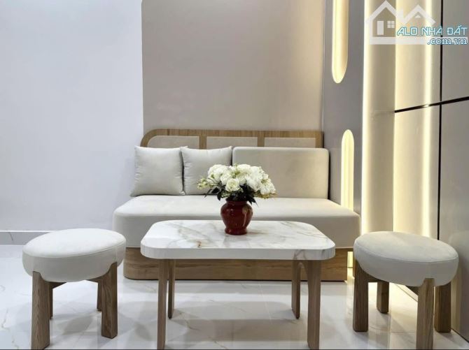 Bán Nhà Bình Thạnh, Hẻm Xe Hơi - Sát Mặt Tiền - Giáp Q1 - 3 Tầng - Vào Ở Ngay - Nhỉnh 5 Tỷ - 2