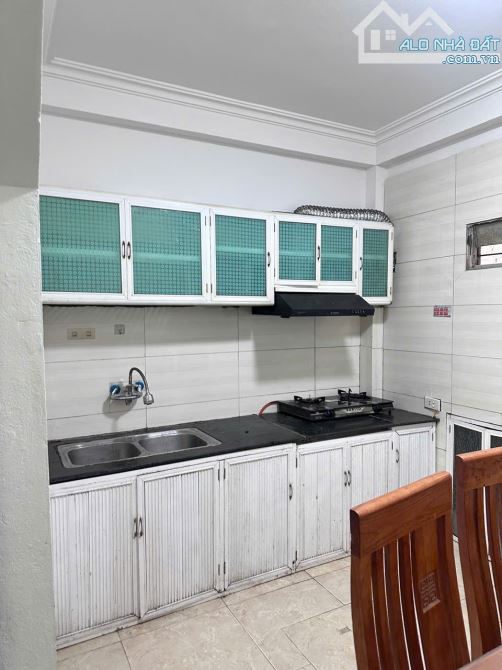 Cho thuê nhà Nguyễn Khoái, Phường Thanh Trì, Hoàng Mai. DT 35m x 4 tầng, giá 11tr - 2