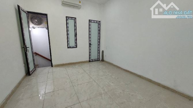LẠC LONG QUÂN – ÔTÔ - GẦN HỒ – 6T THANG MÁY – 50M² – 14.5 TỶ (BTH9158) - 2