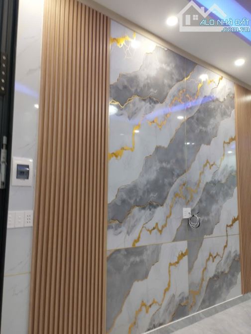 Bán nhà 2 Tầng Biên Hòa,SHR đường xe hơi thông,gần Vòng Xoay Cầu Hang - 2