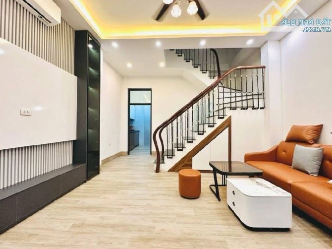 🏠 Bán nhà - Quận Đống Đa- HN- 30m² x 4 tầng, 2 thoáng - Giá chỉ 6.65 Tỷ -  📌 Vị trí: tru - 2