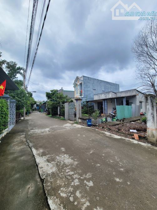 Bán đất cách đường Bùi Thị Xuân 150m p.Tân Bình Tp.Dĩ An chỉ 2ty950 TL M7476 - 2