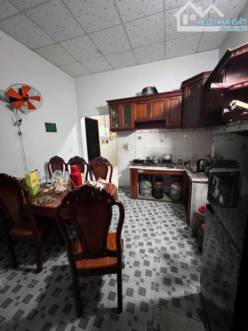 Bán nhà mặt tiền LÊ VĂN KHƯƠNG - ĐANG CHO THUÊ 70triệu/th - Quận 12.  ⛔240m2 ngang hơn 8m. - 2