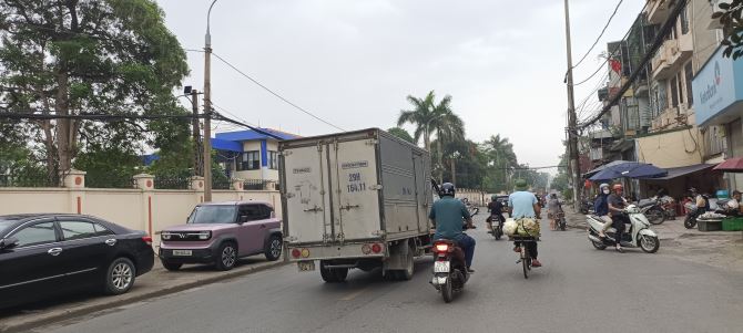 Bán lô đất Đức Giang, vuông vắn cực đẹp, ngõ thông, ô tô tránh, sát đường 15m mới mở - 2