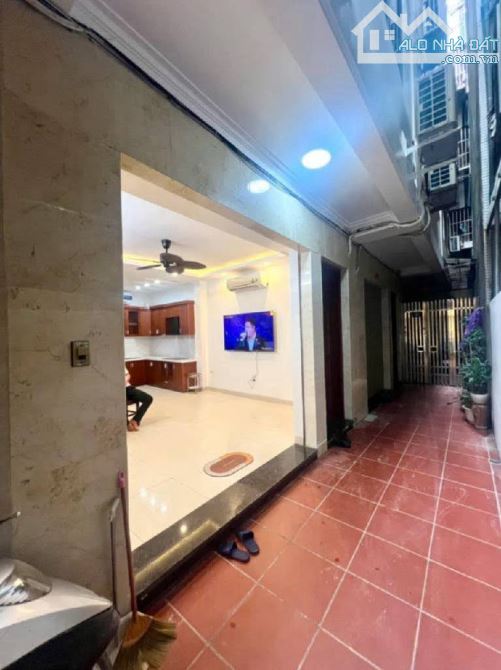 36m2, 8.8 TỶ - 10m Ô TÔ TRÁNH NGAY CỔNG - CẦU GIẤY - 2