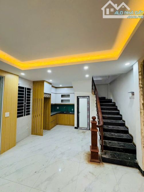 LÔ GÓC 5 TẦNG YÊN LỘ – Ô TÔ ĐỖ TẬN CỬA – 6.7 TỶ - 4