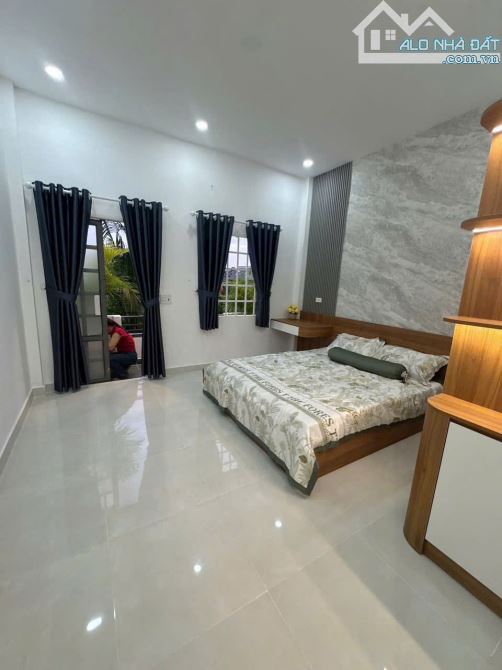 Bán Nhà Thạnh Xuân 40, hẻm Xe Hơi trong nhà, 4x17, 2T, 3PN, giá 4ty15 - 3