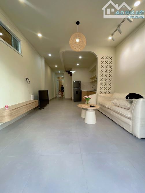 NHÀ FULL NỘI THẤT HẺM TRẦN HƯNG ĐẠO NGAY TRUNG TÂM: GIÁ 4.45 tỷ - 3