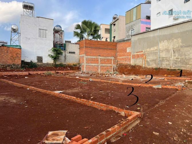 BÁN 2 LÔ ĐẤT ĐẸP HẺM 02 SĂM BRAM NGAY CHỢ D GIÁ TỐT NHẤT KHU VỰC - Loctran - 3