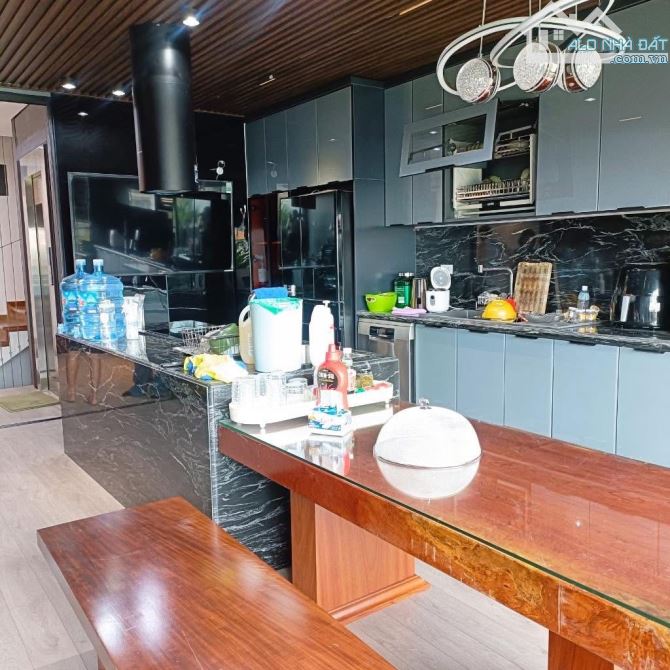 Bán nhà mặt phố - VIỆT HƯNG - LONG BIÊN - DT 72m - 3