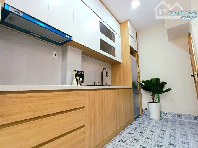 Bán Nhà Đường Lê Văn Sỹ Quận Phú Nhuận - 6 Tầng - HXH Thông - 27m²(3,9 x 7 nở hậu) 7,85 Tỷ - 3