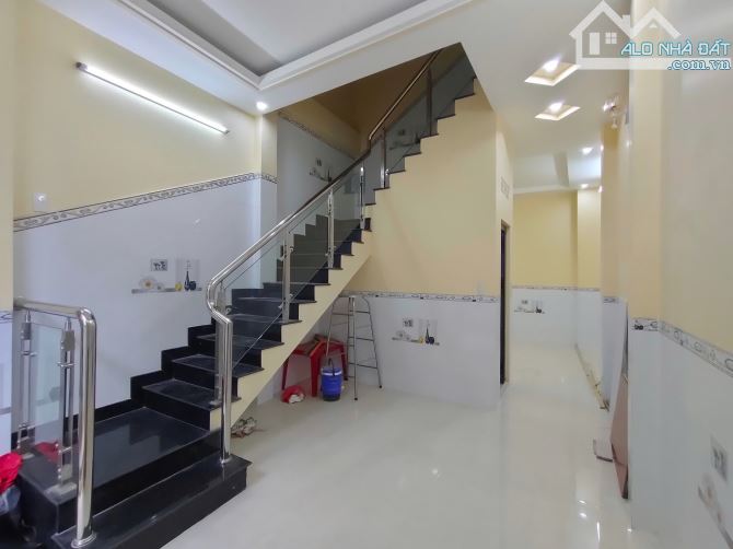 CHO THUÊ NHÀ TRỆT LẦU CÁCH MẠC THIÊN TÍCH 100M - 3