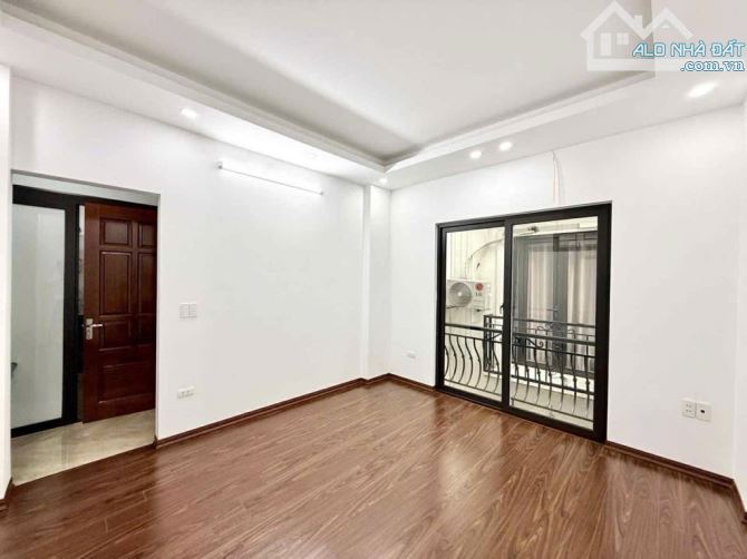 Lê Duẩn  Phố- Đống Đa QUẬN- Trung tâm quận, ngay Văn Miếu, Nguyễn Khuyến, Lăng Bác. - 3