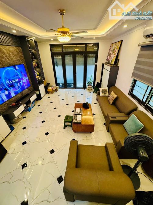 BÁN NHÀ ĐỘI CẤN BA ĐÌNH 37m 5T Mt 3.5m GIÁ 8 TỶ LÔ GÓC NGÕ THÔNG 2 THOÁNG KINH DOANH. - 3