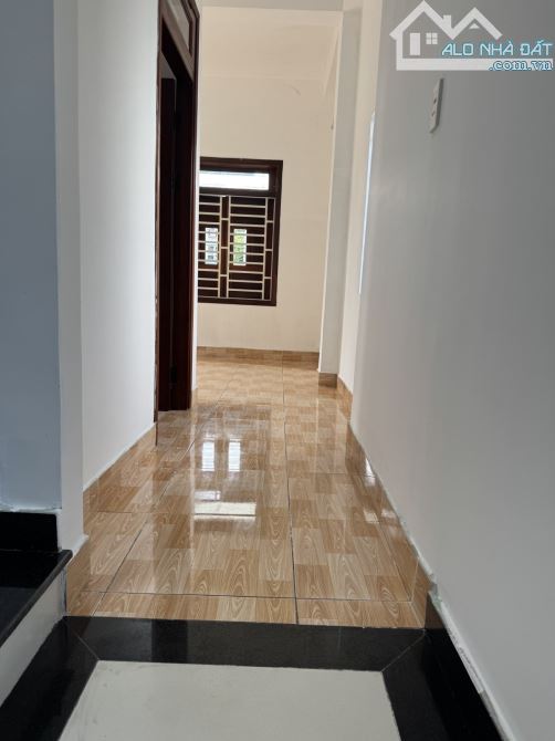 Nhà 3 tầng MT đường Nguyễn Nhàn sát BV Cẩm Lệ. Giá chỉ : 6.x tỷ - 3
