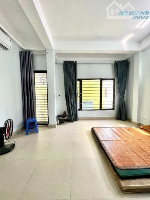 Nhà phố khu vực Lê Thanh Nghị Thông số đẹp: 24.6m2 xây 5 tầng giá 5 tỷ - 3
