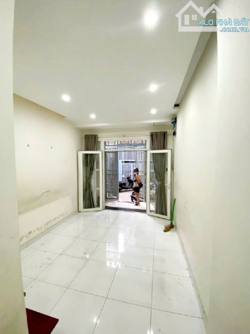NHÀ ĐẸP 4 TẦNG 49M-HẺM 4M-AN DƯƠNG VƯƠNG-GIÁ 6 TỶ - 3