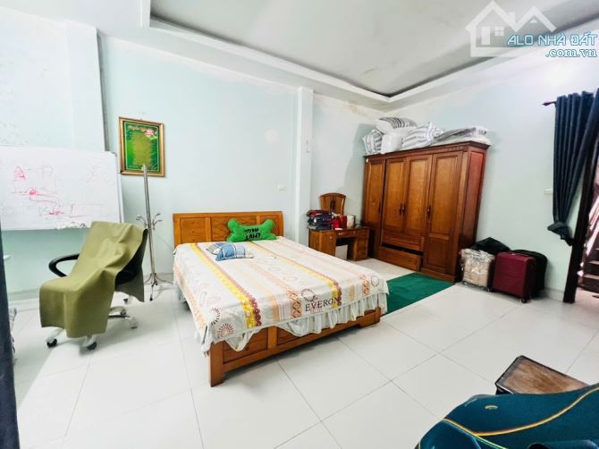 HỒ TÙNG MẬU, 40m2 x 5T, 3PN, xây chắc chắn, ngõ sạch sẽ, rộng rãi, Giá 8.3T - 3