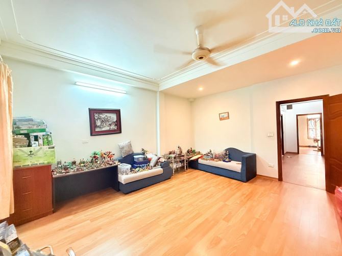Bán siêu phẩm Tổng cục 5 Tân Triều - 100m2 - Phân lô - Oto tránh - Kinh doanh - 30.8 tỷ. - 3