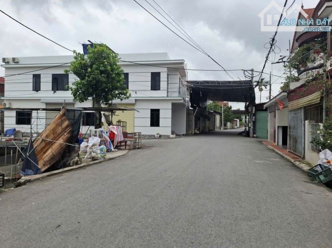 BÁN ĐẤT LIÊN NGHĨA VĂN GIANG HƯNG YÊN 62M2 GIÁ 42TR/M2 - 3