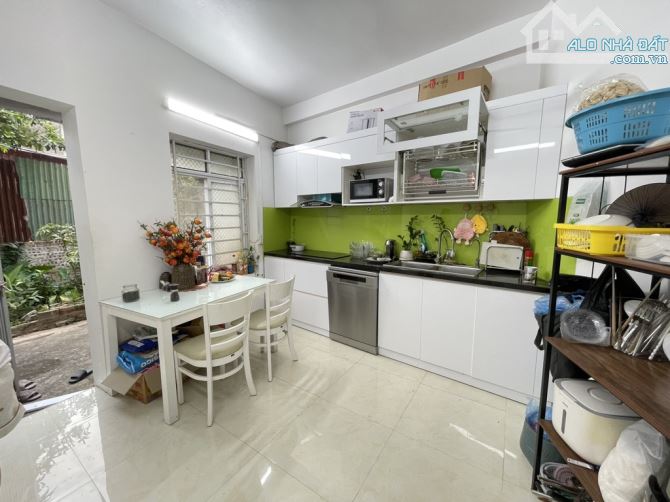 Giá Lợn Chết_Nhà Cực Rộng Đẹp-Dông Dư-Cạnh Chợ 86m * 3 Tầng - Nội Thất Đẹp chỉ 6₫ - 3