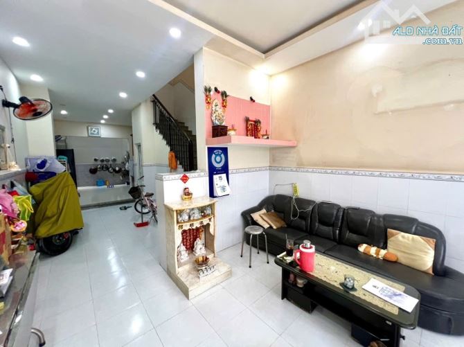 BÁN NHÀ 3 TẦNG HẺM Ô TÔ, GẦN 70m2, NGAY NGUYỄN QUÝ YÊM, AN LẠC, BÌNH TÂN. - 3