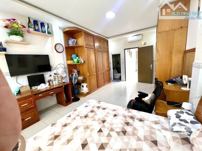 BÁN NHÀ 3 TẦNG HẺM Ô TÔ, GẦN 70m2, NGAY NGUYỄN QUÝ YÊM, AN LẠC, BÌNH TÂN. - 3