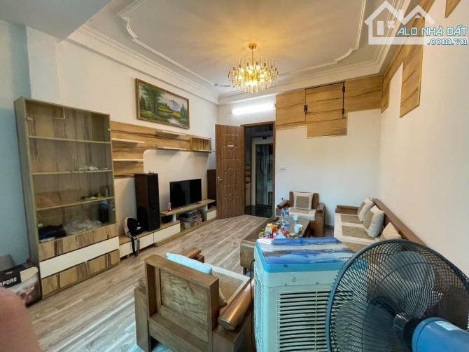 Nguyễn chí Thanh nhà đẹp kinh doanh 45m 5 tầng 20 tỷ - 3
