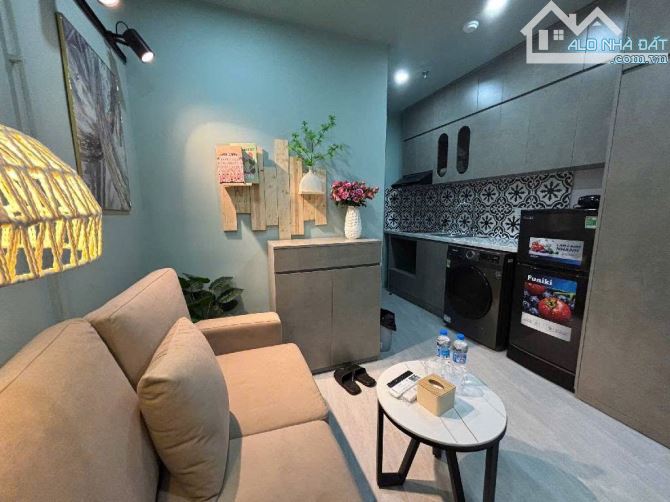 (Tin thật 100%) Bán tòa CHDV - Homestay ở phố Mễ Trì - Ô tô vào nhà - Cách phố 35m - DT - 3