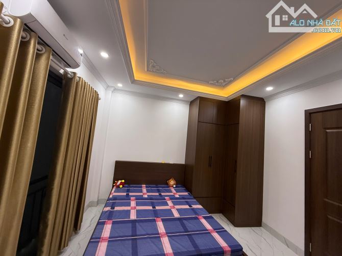 Cho thuê nhà nguyên căn mới ngõ 276 Định Công, 35m2 x 5 tầng, 3 ngủ khép kín.
 12tr5/th - 3