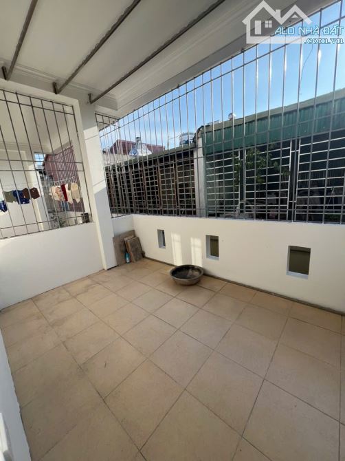 Bán nhà 42m2 x 4 tầng, mặt tiền 4m, giá 7.9 tỷ Kim Giang - 3