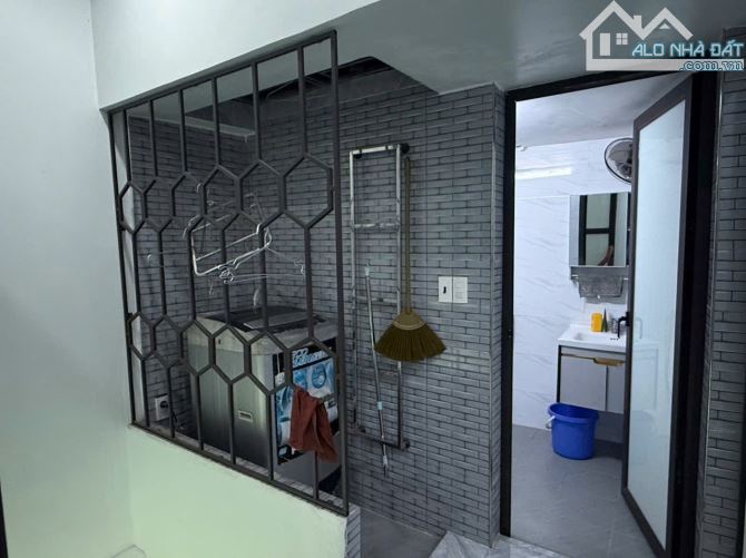 Cho thuê nhà 2tầng tuyến 2 Hồ Sen hiện trạng đẹp ô tô đỗ cửa 24/24 - 3