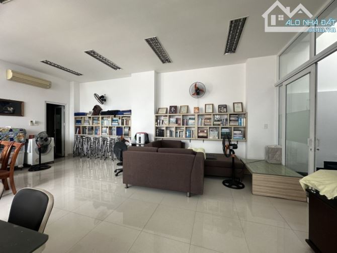 ♣ Nhà kề MT Trần Phú, đi bộ ra Bạch Đằng, Chợ Hàn, 108m2, ngang 6.5m, 4 tầng cực Xịn - 3