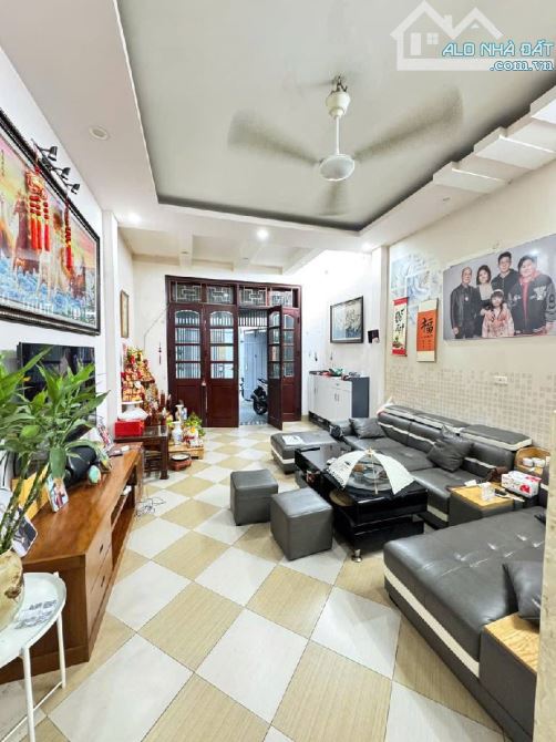 Cần Bán Nhà Nguyễn Đức Cảnh : Vị Trí Đẹp - Ô Tô - Kinh Doanh, dt 43m2 - 3