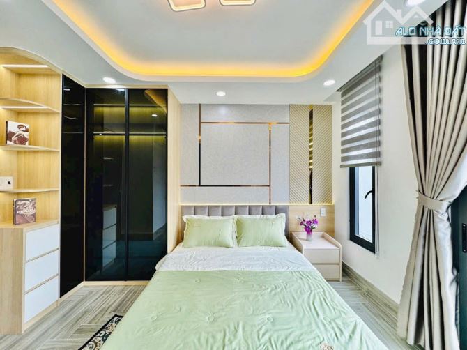 Bán nhà HXH 5m Bùi Quang Là, P12, GV, 3,8 x 13m, 5 tầng, giá: 6.4 tỷ TL - 3
