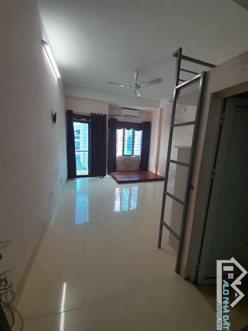 CHO THUÊ PHÒNG VỊ TRÍ MẶT PHỐ CÓ PCCC,GẦN HV BƯU CHÍNH 25M2,FULL ĐỒ,CÓ XÉP, Ở LUÔN 3.5TR - 3