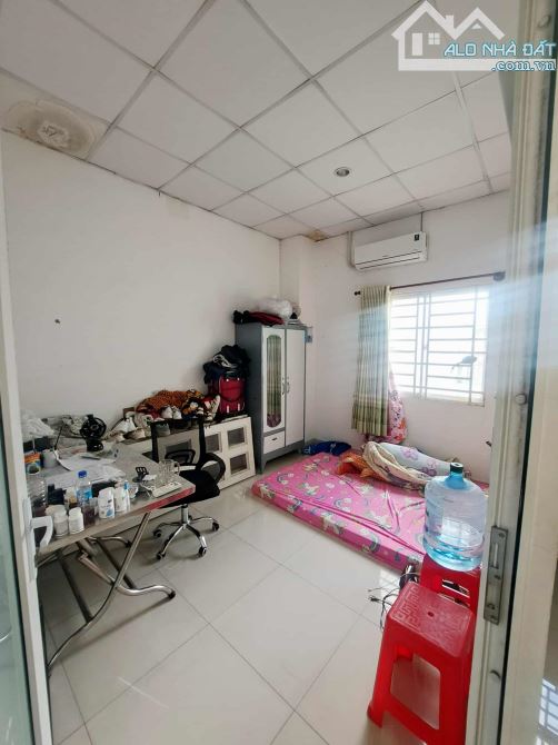 NHÀ 2 LẦU, SÂN THƯỢNG _ 59 M2_ HƯƠNG LỘ 2_ BÌNH TÂN. Diện Tích: 4M * 15 M - 3