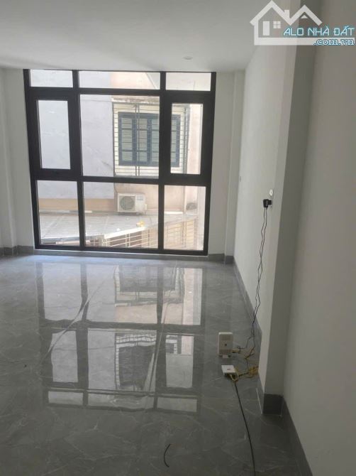 Cho thuê nhà mới 45m2* 7 tầng thang máy, ngõ 65 Võng Thị, Tây Hồ - 3