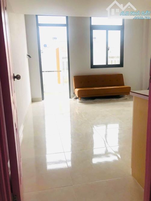 Bán CHDV 1 trệt 2 lầu 1 tum mặt tiền đường nhánh Man Thiện . TNPA . Quận 9  - DT : 4.2 - 3