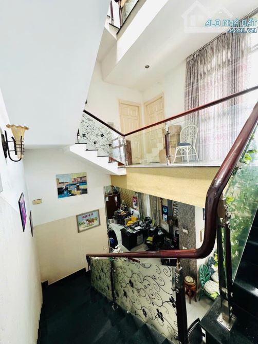 MẶT TIỀN QUỐC LỘ 1K - ĐÔNG HÒA - DĨ AN - 4 TẦNG - 418m2 - 3