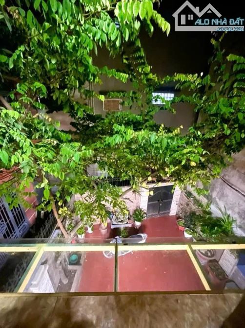 Bán nhà phố Võng Thị 88m2, 3 tầng mặt tiền 5.7m sân vườn đẹp18.9 tỷ gần Hồ Tây - 3