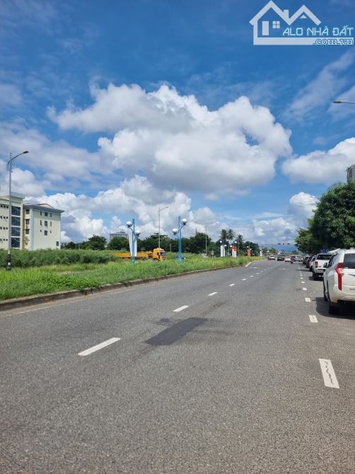 ❌❌Cần Bán lô Đất 2 MT Hoàng Thị Loan Vị Trí Đẹp Kinh Doanh Ngay Ngã 4 Nguyễn Sinh Sắc - 3